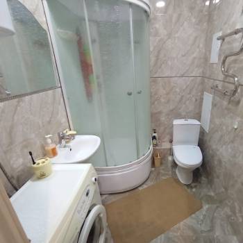 Продается 1-комнатная квартира, 54 м²