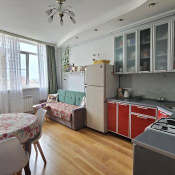Продается 1-комнатная квартира, 56,7 м²