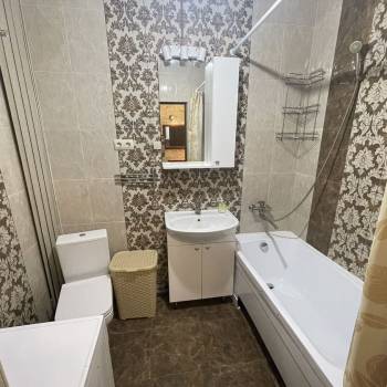 Сдается 1-комнатная квартира, 48 м²