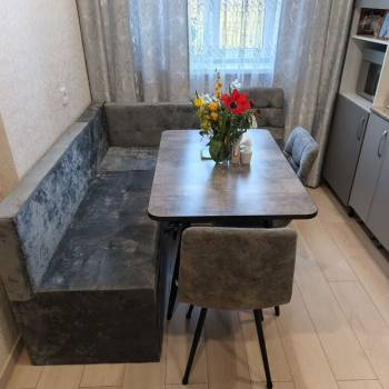 Продается 1-комнатная квартира, 42 м²