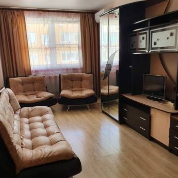 Продается 1-комнатная квартира, 36 м²