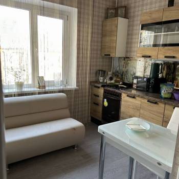 Продается 1-комнатная квартира, 35 м²