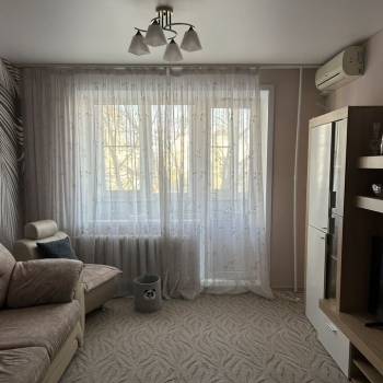 Продается 1-комнатная квартира, 35 м²
