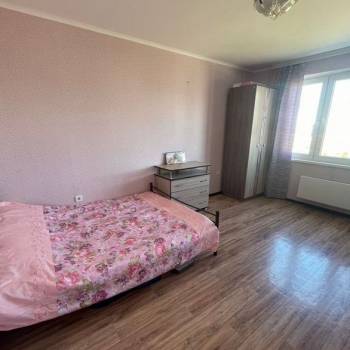 Продается 1-комнатная квартира, 37,8 м²