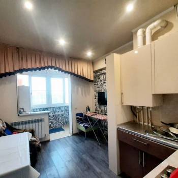 Продается 1-комнатная квартира, 40 м²