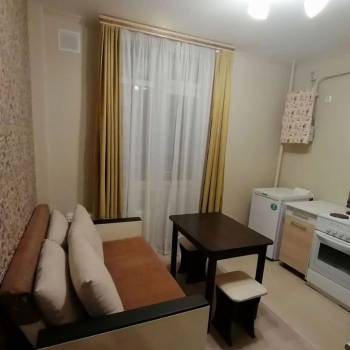 Сдается 1-комнатная квартира, 39 м²