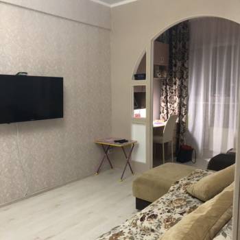 Продается 1-комнатная квартира, 38 м²