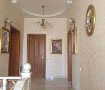 Продается Дом, 288 м²