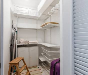 Продается 1-комнатная квартира, 42 м²