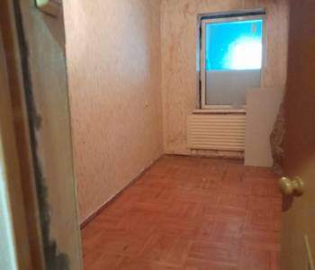 Продается Многокомнатная квартира, 76,9 м²