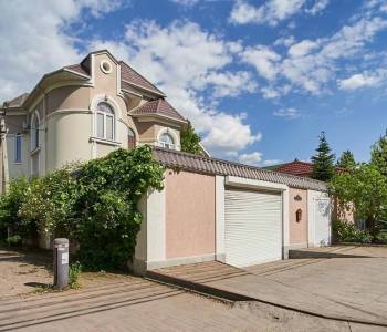 Продается Дом, 600 м²
