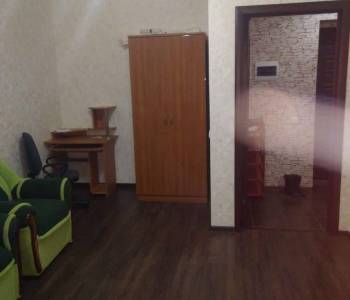 Продается 1-комнатная квартира, 39 м²