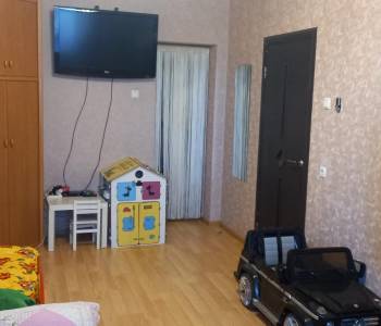 Продается 1-комнатная квартира, 41,8 м²