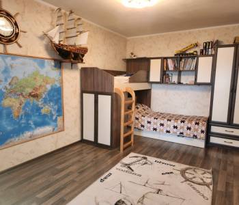Продается Многокомнатная квартира, 154,4 м²