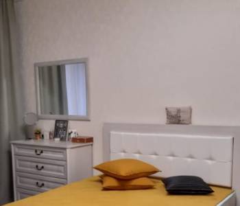 Продается 1-комнатная квартира, 45 м²