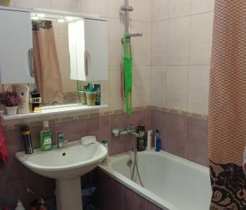Продается 1-комнатная квартира, 43 м²