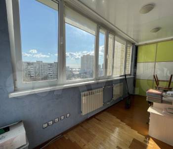 Продается Многокомнатная квартира, 98 м²