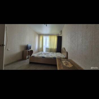 Продается 1-комнатная квартира, 38 м²