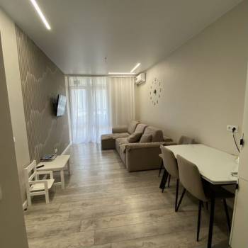 Продается 1-комнатная квартира, 55 м²