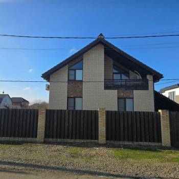 Продается Дом, 210 м²