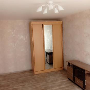 Продается 1-комнатная квартира, 38 м²