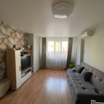 Продается 1-комнатная квартира, 37,1 м²
