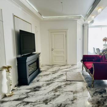 Продается 3-х комнатная квартира, 105 м²