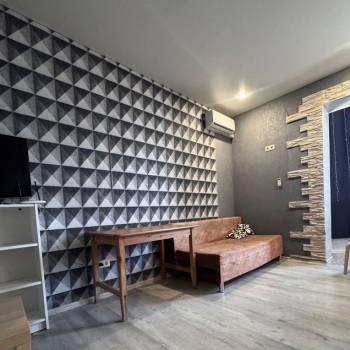 Продается 1-комнатная квартира, 28,4 м²