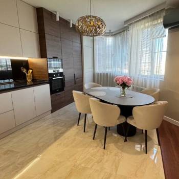 Продается 3-х комнатная квартира, 132,7 м²