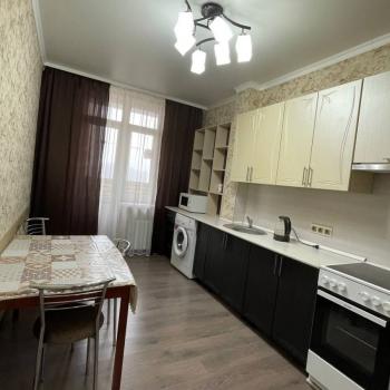 Сдается 1-комнатная квартира, 40 м²