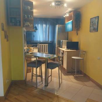 Продается Многокомнатная квартира, 140 м²