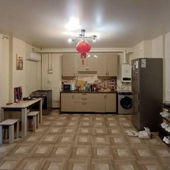 Продается 1-комнатная квартира, 48 м²