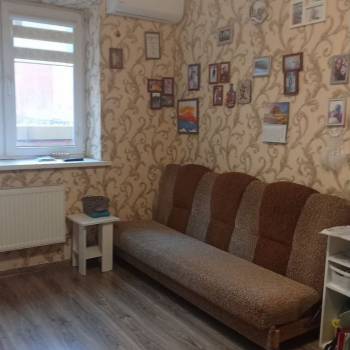 Продается 1-комнатная квартира, 32 м²