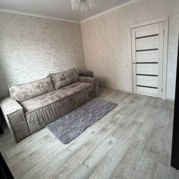 Продается 1-комнатная квартира, 32 м²