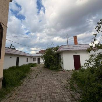 Продается Дом, 360 м²