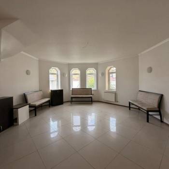 Продается Дом, 360 м²
