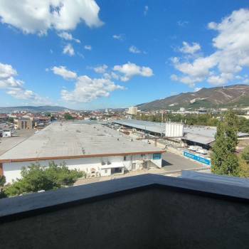 Продается 1-комнатная квартира, 55 м²
