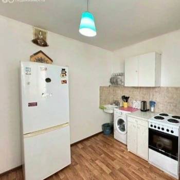 Сдается 1-комнатная квартира, 37 м²
