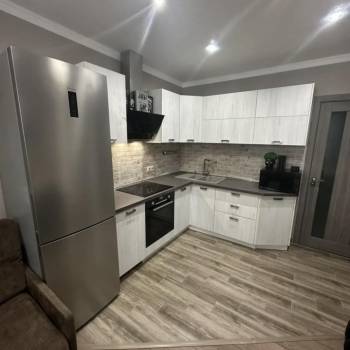 Продается 1-комнатная квартира, 47 м²