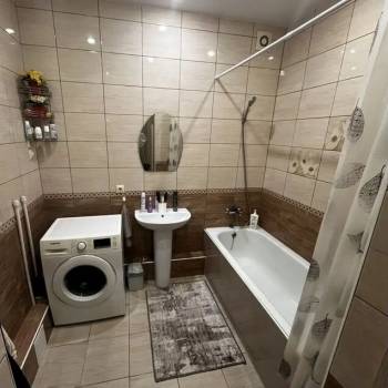 Продается 1-комнатная квартира, 51,9 м²