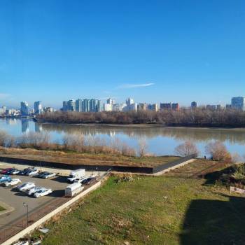 Продается 1-комнатная квартира, 38 м²