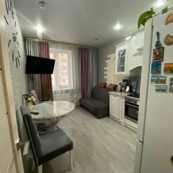 Продается 1-комнатная квартира, 40 м²