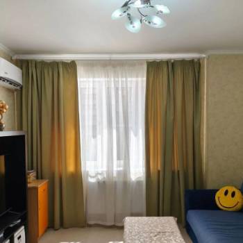 Продается 1-комнатная квартира, 37 м²