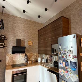 Продается 1-комнатная квартира, 52 м²