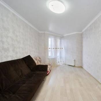 Продается 1-комнатная квартира, 42,2 м²