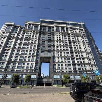 Продается 1-комнатная квартира, 64 м²