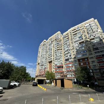 Продается 1-комнатная квартира, 47 м²