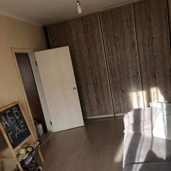 Продается 1-комнатная квартира, 37,6 м²