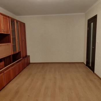 Продается 1-комнатная квартира, 36 м²