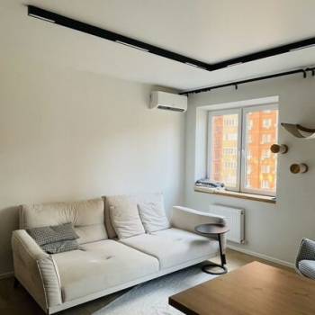 Продается 1-комнатная квартира, 51,7 м²